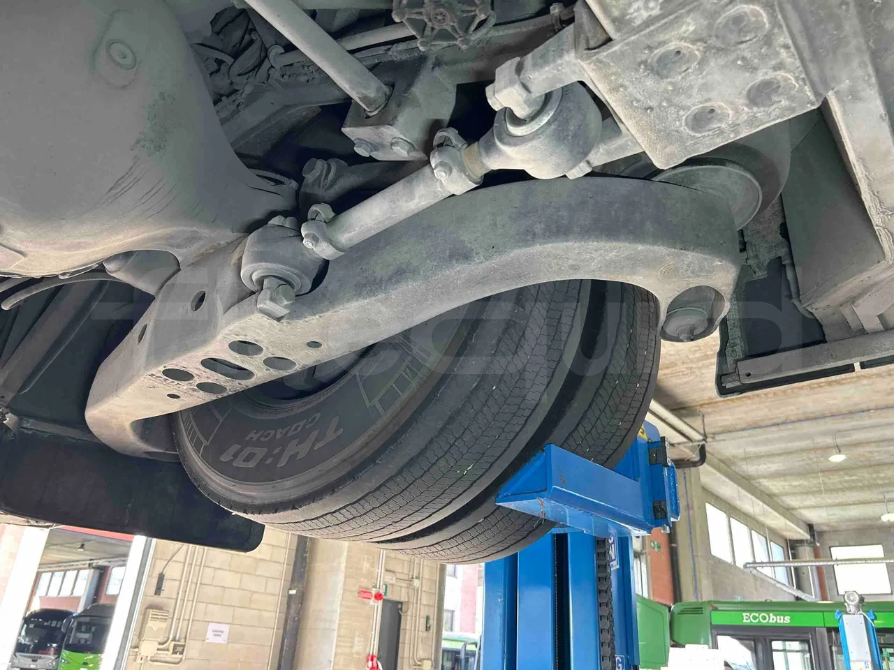 Iveco Magelys SFR2XX - EUR6 - 294kW - 12.265m - axel 3  discs right