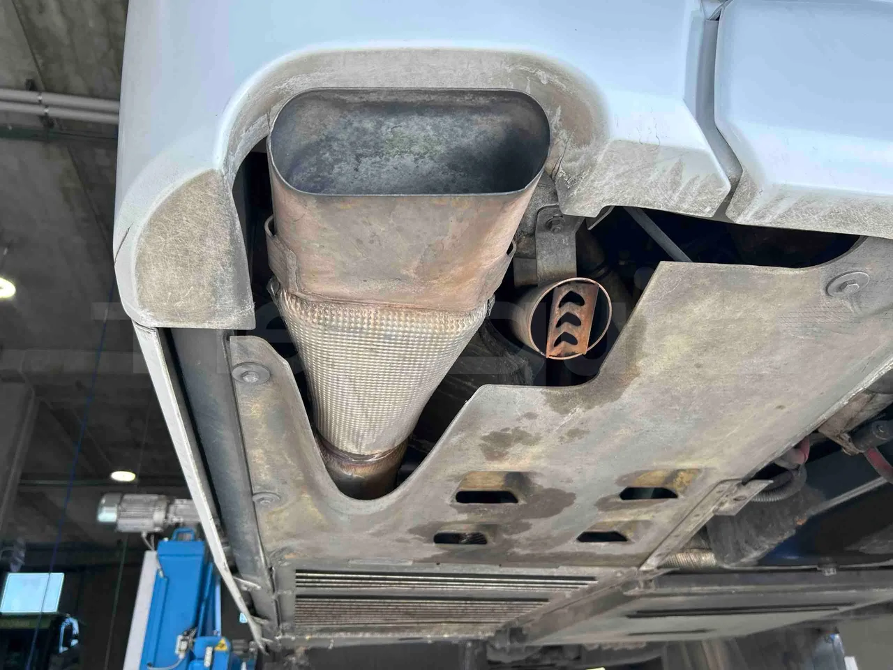 Iveco Magelys SFR2XX - EUR6 - 294kW - 12.265m - exhaust photo