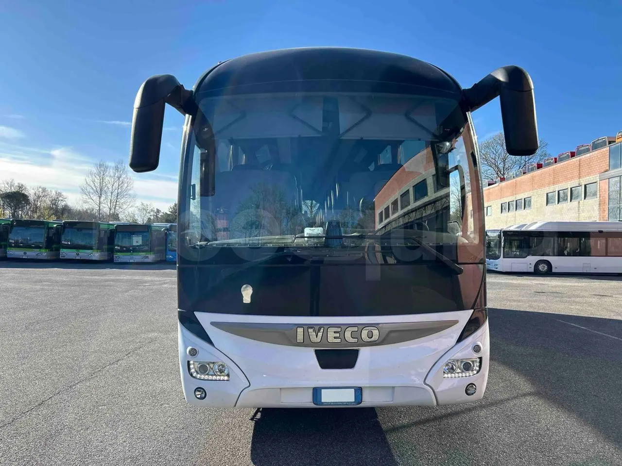 Iveco Magelys SFR2XX - EUR6 - 294kW - 12.265m - front photo