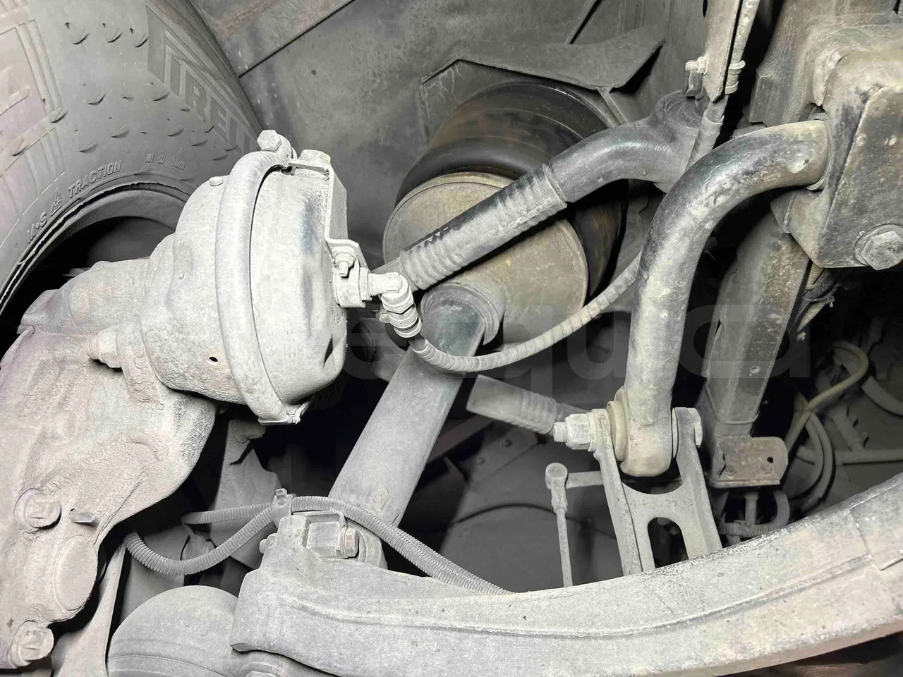 Iveco Magelys SFR2XX - EUR6 - 294kW - 12.265m - front shock absorbers right