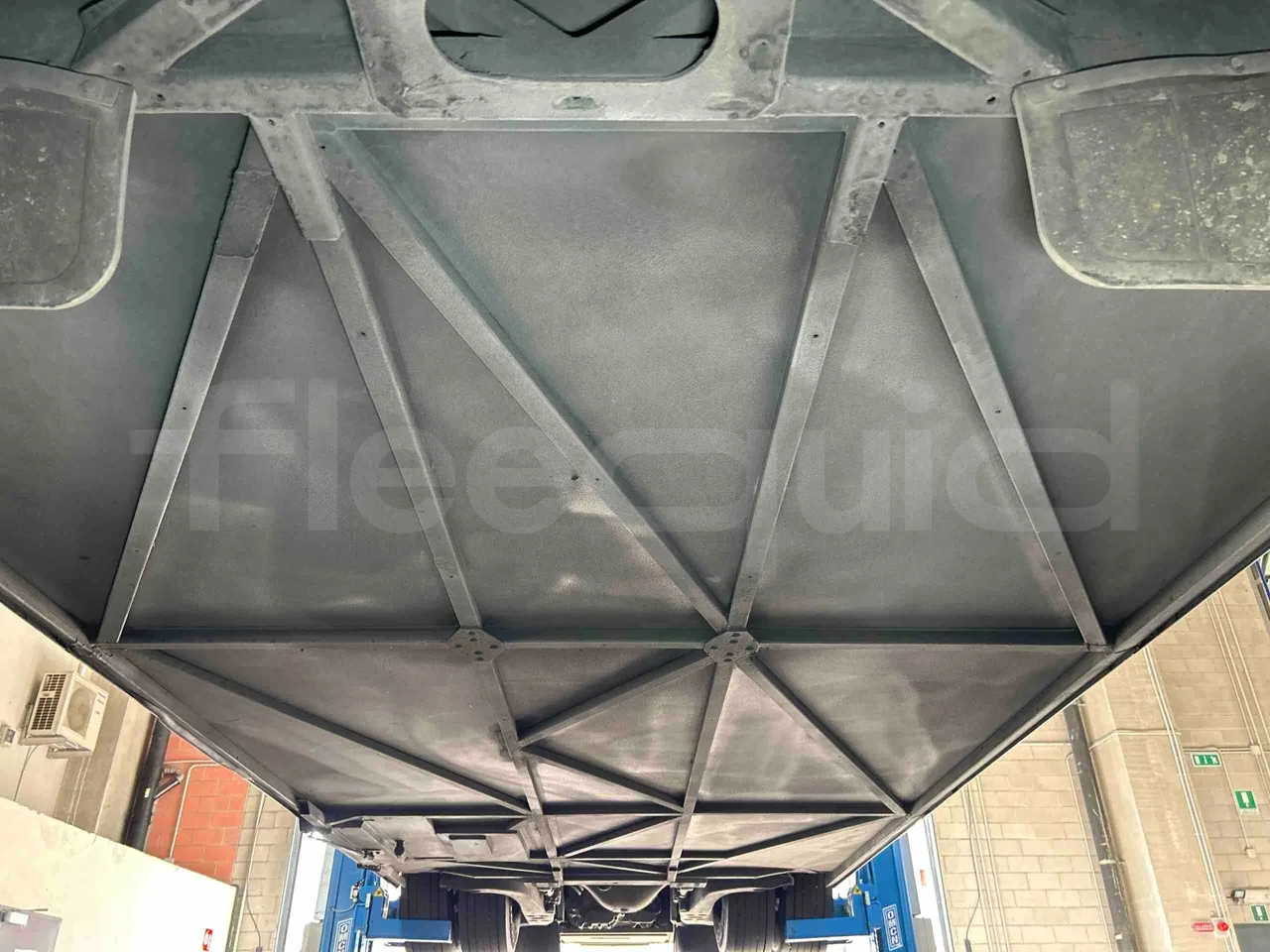 Iveco Magelys SFR2XX - EUR6 - 294kW - 12.265m - central undercarriage photo