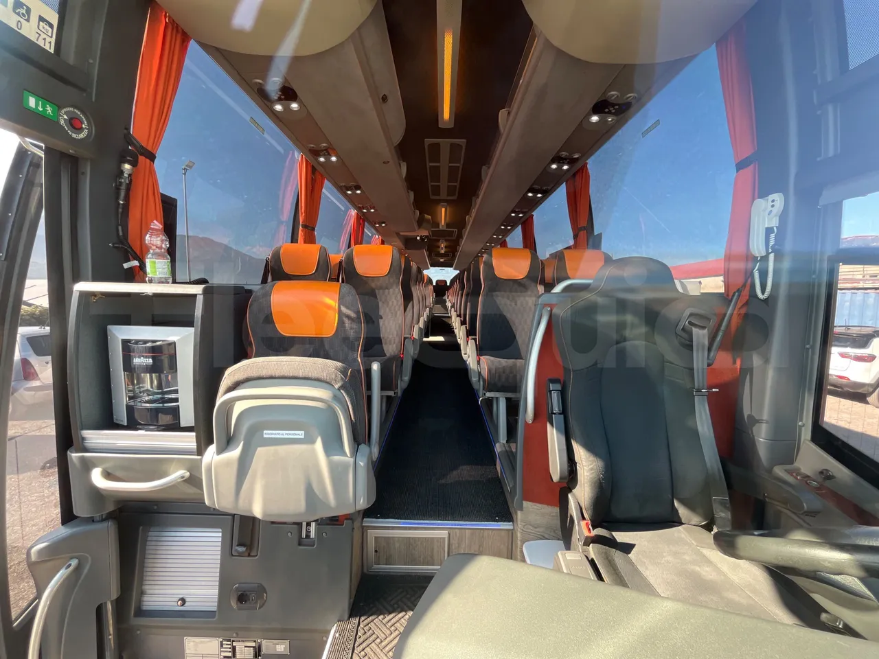 Volvo 9700 B4SC - EUR6 - 323kW - 12.35m - jack and driver keys