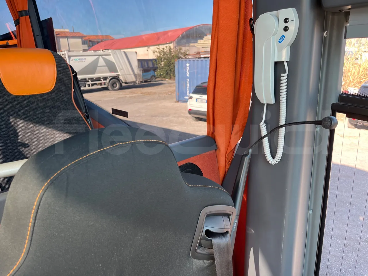 Volvo 9700 B4SC - EUR6 - 323kW - 12.35m - driver microphone accessories photo