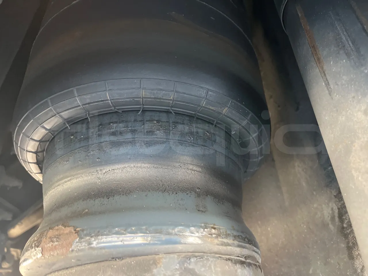 Volvo 9700 B4SC - EUR6 - 323kW - 12.35m - axel 2 air springs 2 left