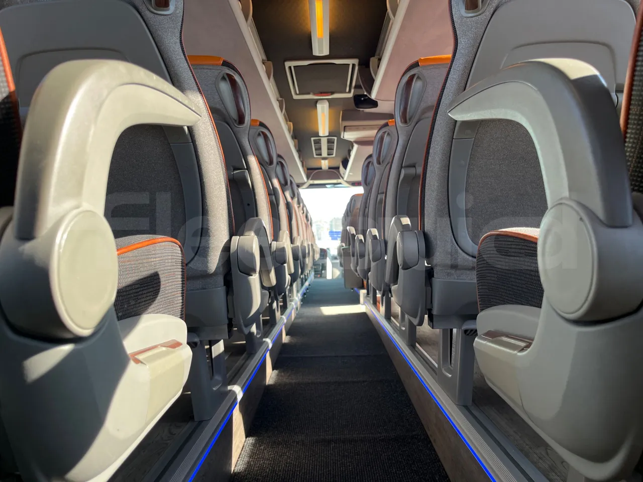 Volvo 9700 B4SC - EUR6 - 323kW - 12.35m - seat brackets photo