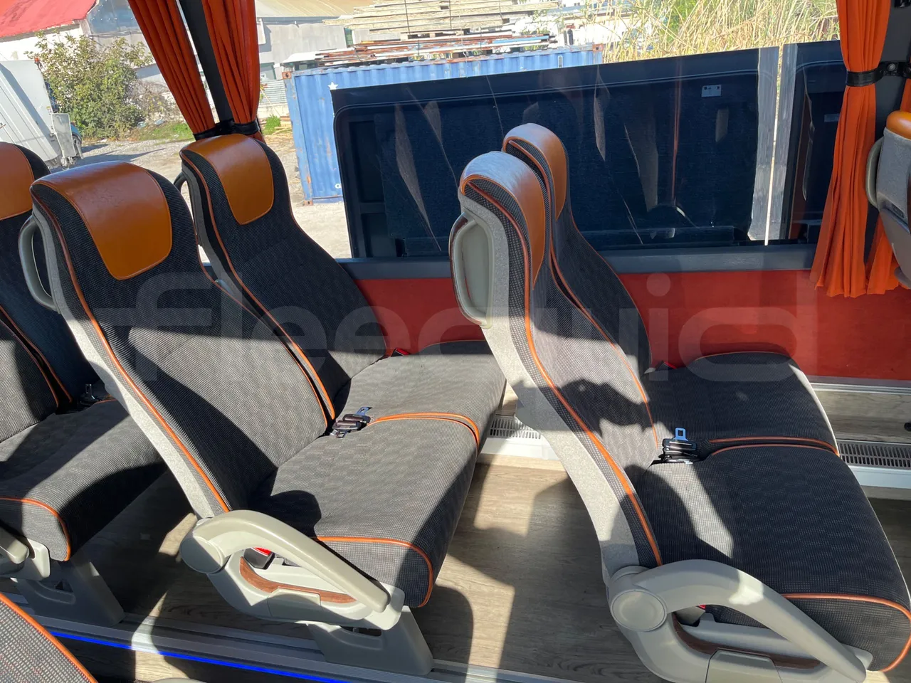 Volvo 9700 B4SC - EUR6 - 323kW - 12.35m - single seat detail