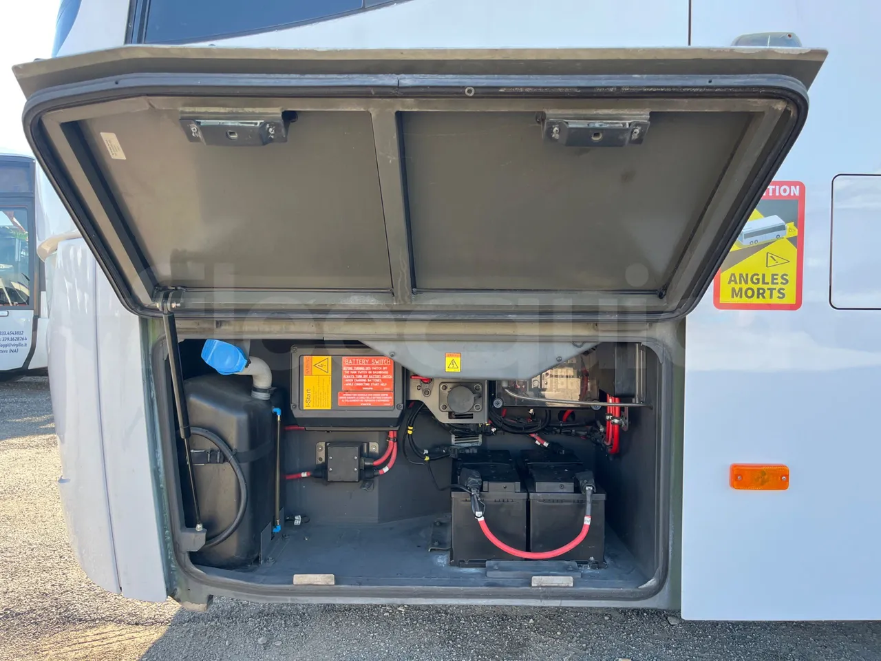 Volvo 9700 B4SC - EUR6 - 323kW - 12.35m - external compartments photo