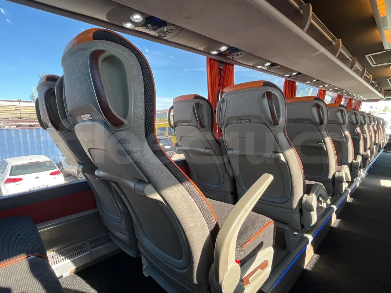 Volvo 9700 B4SC - EUR6 - 323kW - 12.35m - folding seat photo