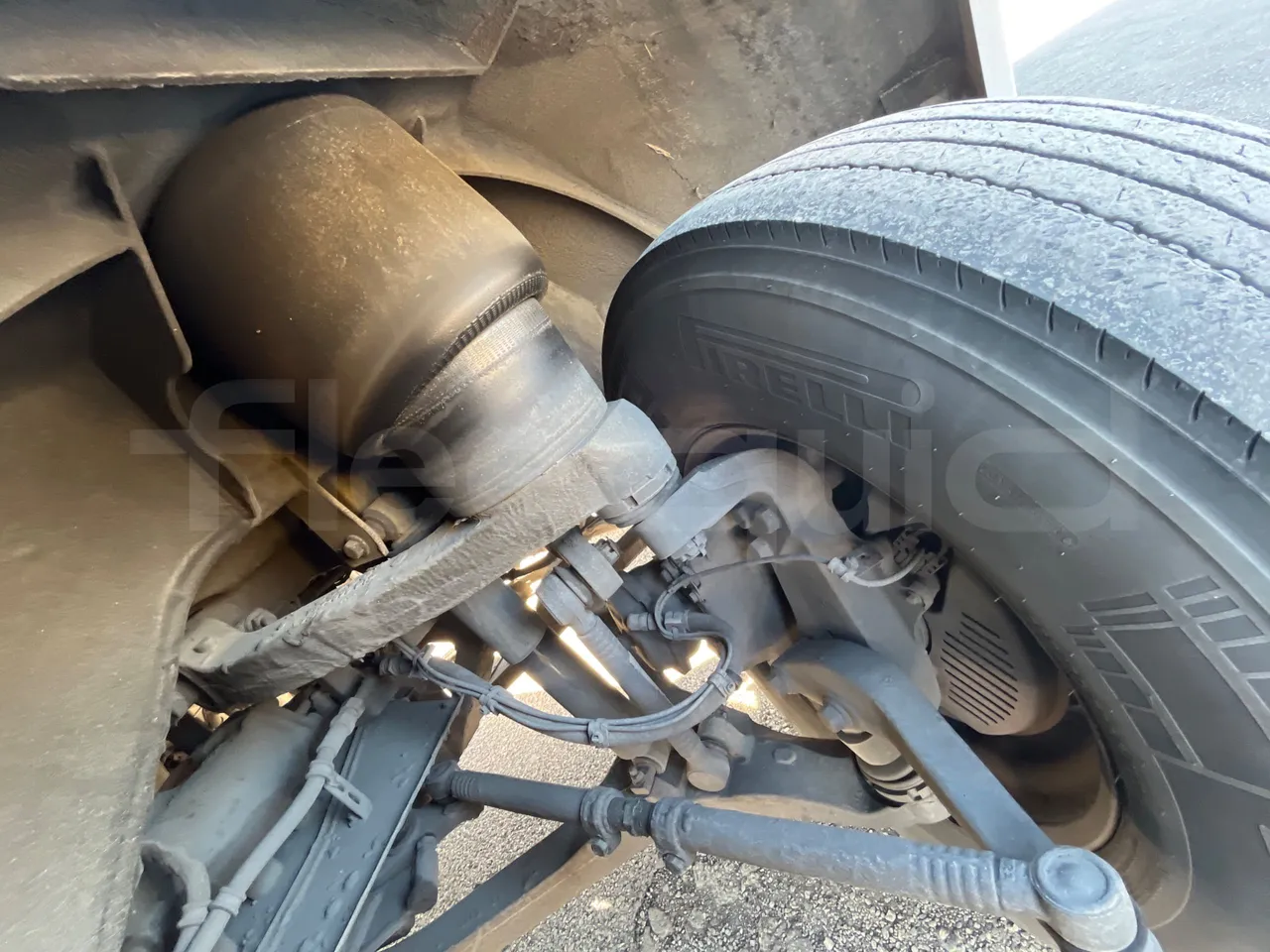 Volvo 9700 B4SC - EUR6 - 323kW - 12.35m - front air springs right