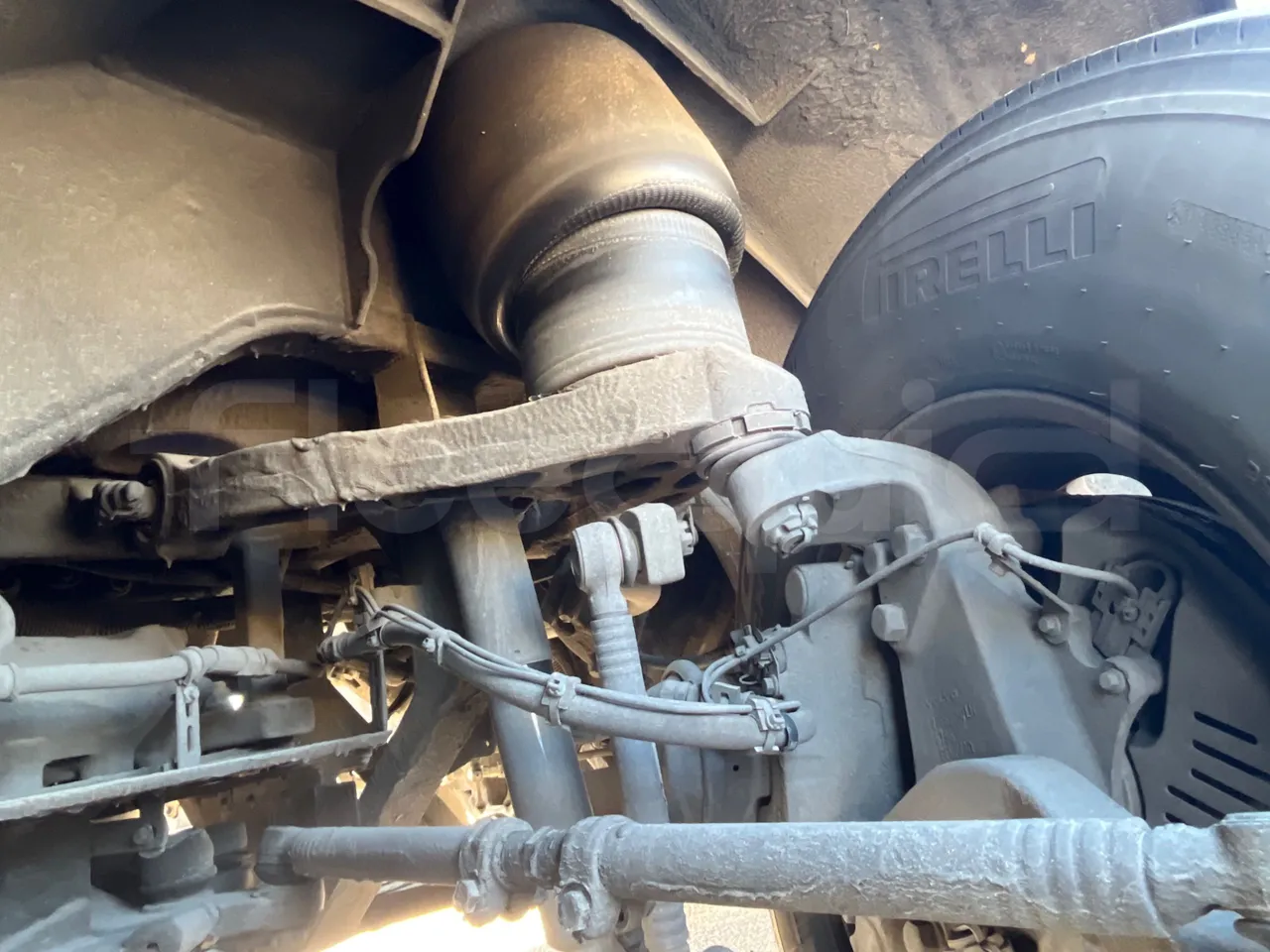 Volvo 9700 B4SC - EUR6 - 323kW - 12.35m - front shock absorbers right