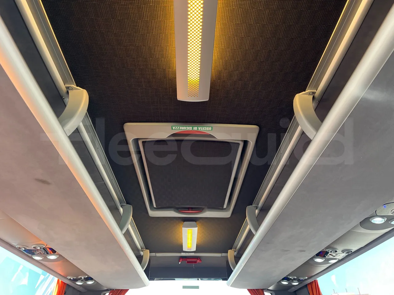 Volvo 9700 B4SC - EUR6 - 323kW - 12.35m - roof hatch 1