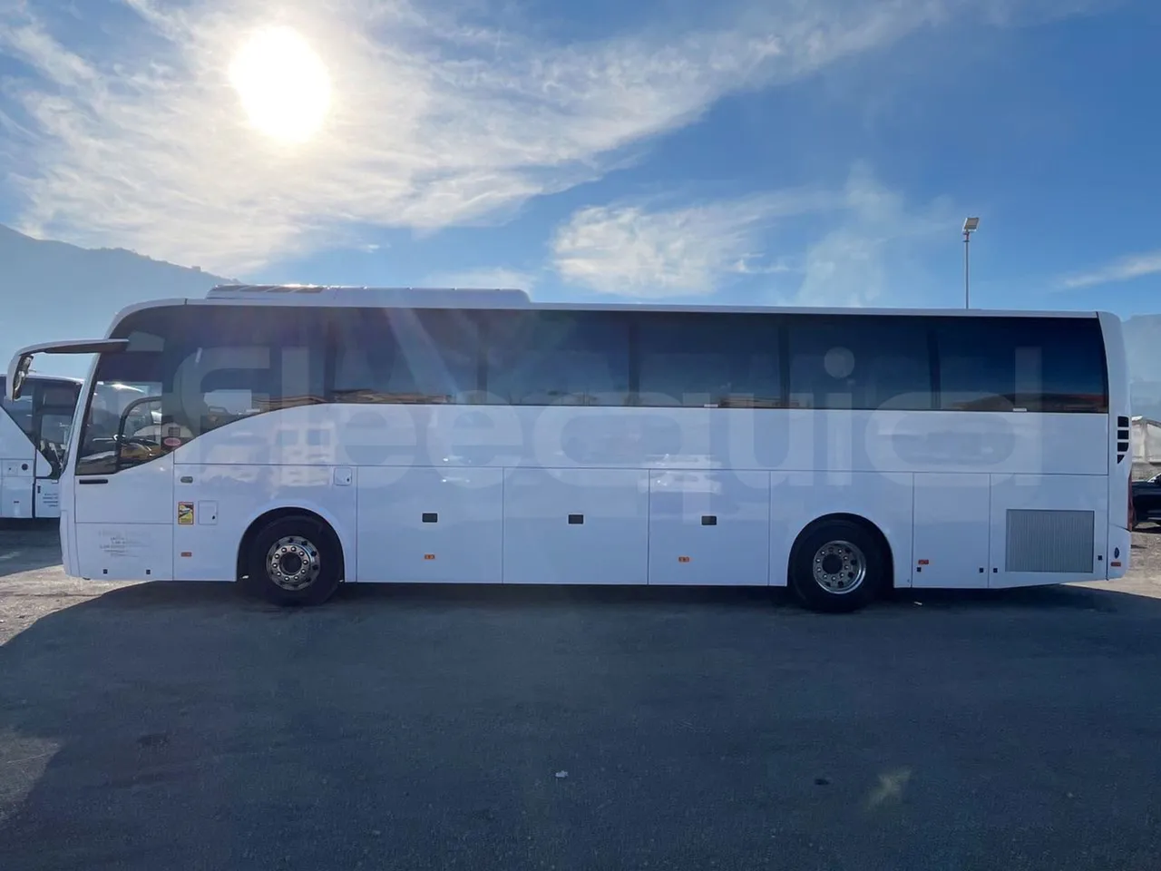 Volvo 9700 B4SC - EUR6 - 323kW - 12.35m - left side photo