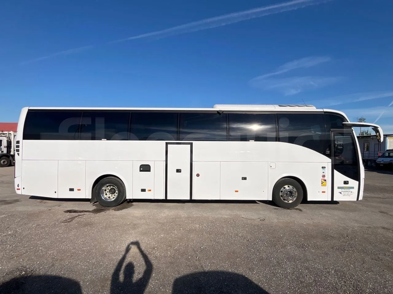 Volvo 9700 B4SC - EUR6 - 323kW - 12.35m - right side doors closed