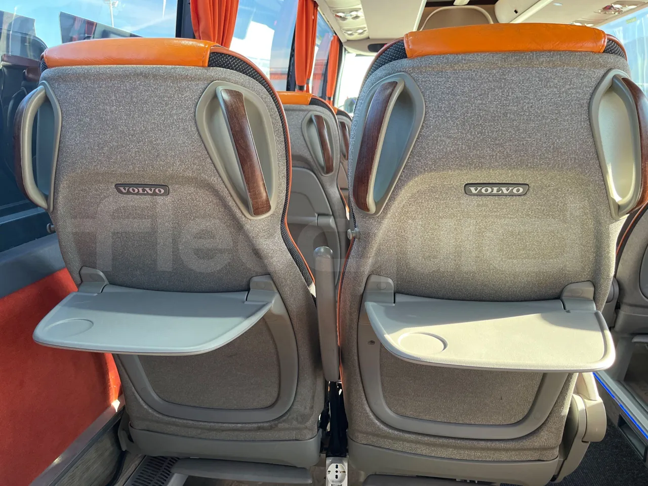 Volvo 9700 B4SC - EUR6 - 323kW - 12.35m - table detail photo