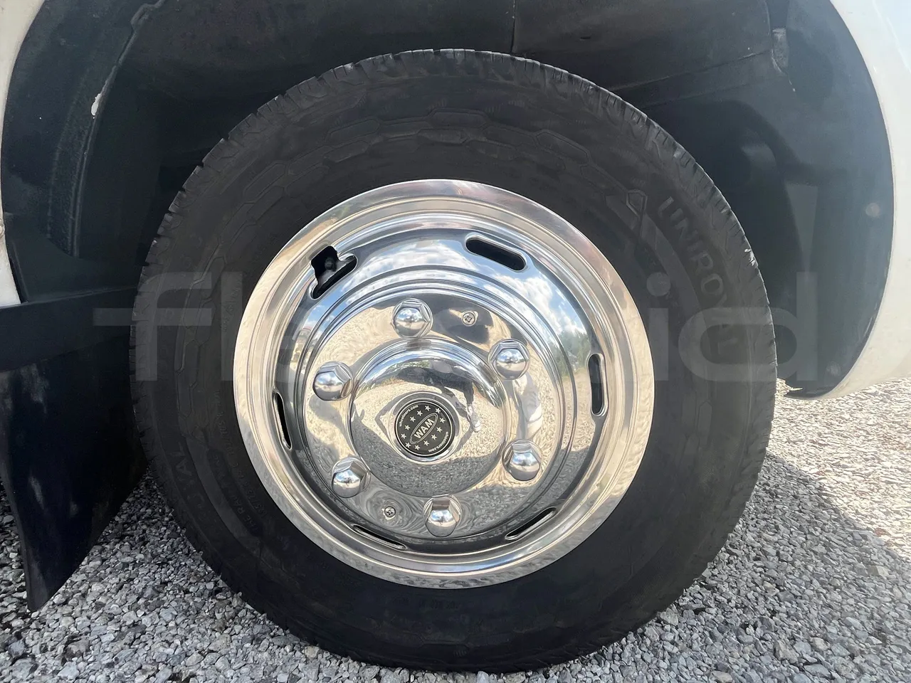 Iveco Daily - First Axle Left Side: Complete Tyre
