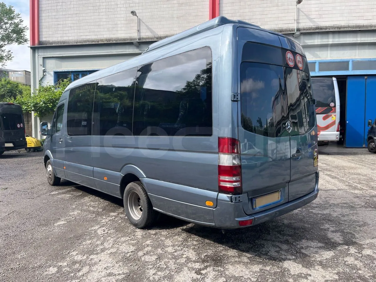 Mercedes-Benz Sprinter 518CDI - EUR4 - 135kW - 7.360m - 3/4 left rear side