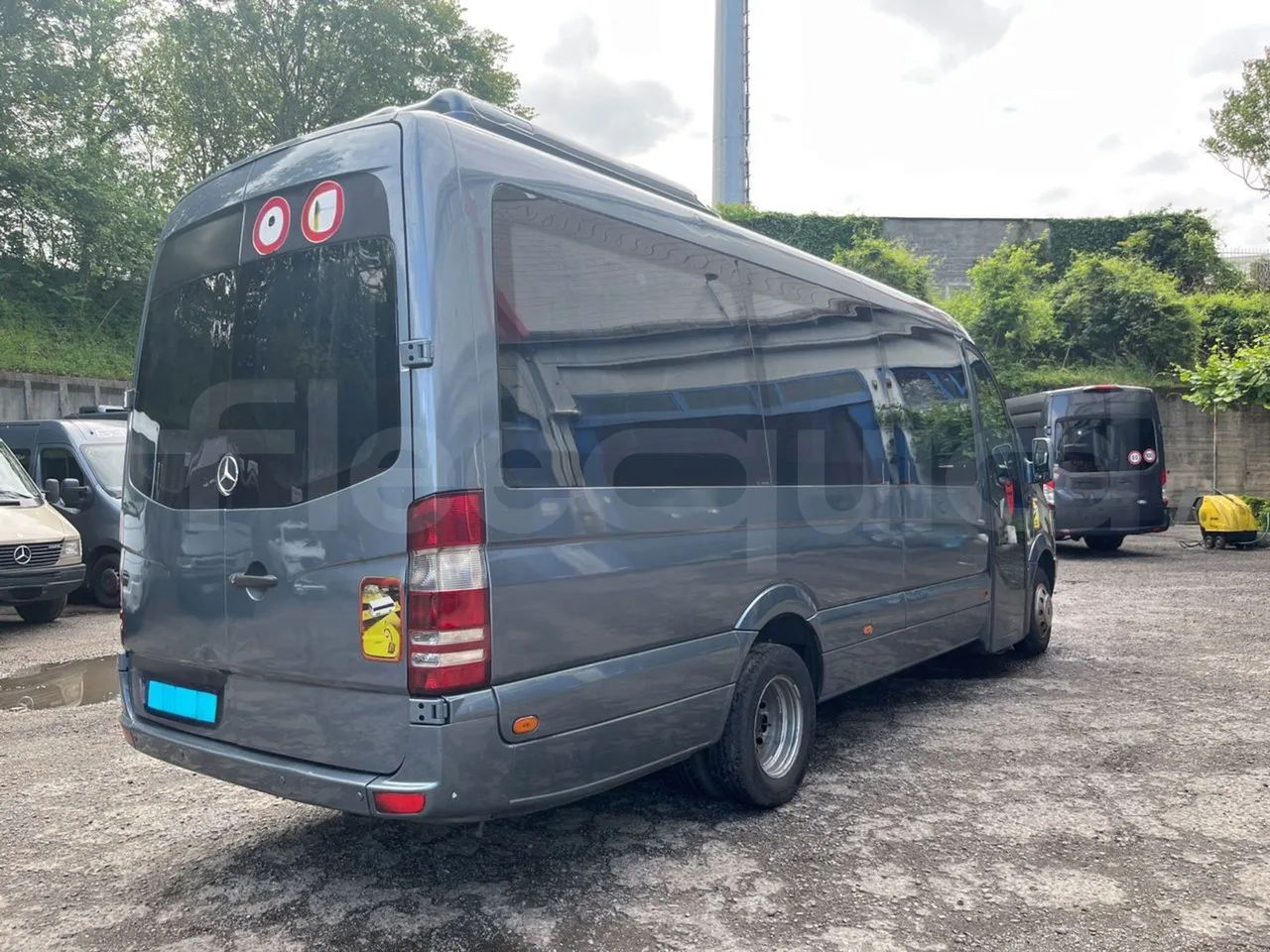 Mercedes-Benz Sprinter 518CDI - EUR4 - 135kW - 7.360m - 3/4 right rear doors closed
