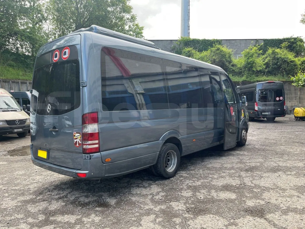 Mercedes-Benz Sprinter 518CDI - EUR4 - 135kW - 7.360m - 3/4 right rear doors open