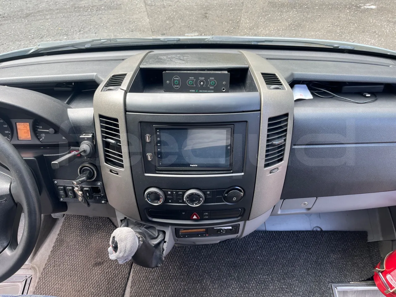 Mercedes-Benz Sprinter 518CDI - EUR4 - 135kW - 7.360m - radio accessories photo