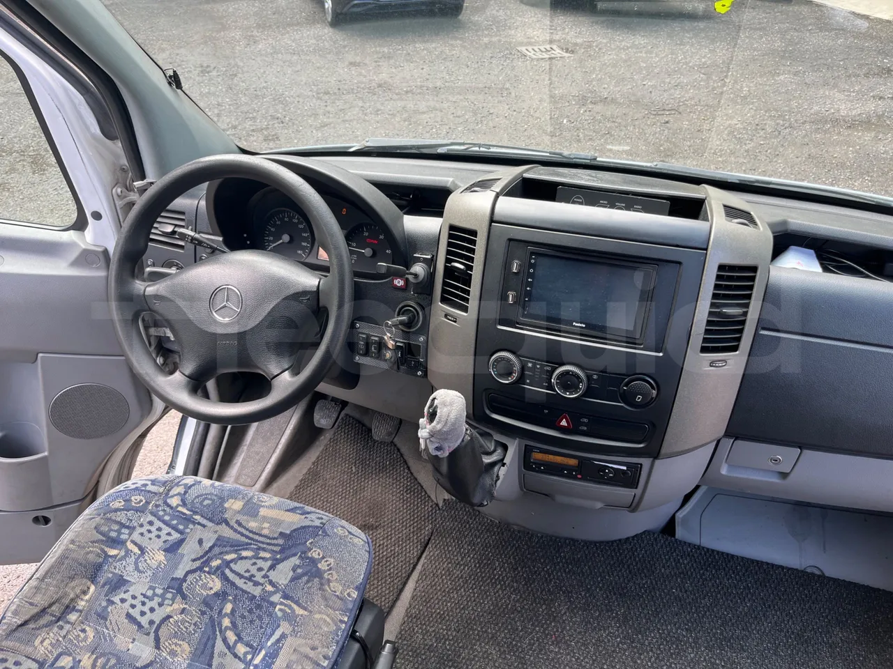 Mercedes-Benz Sprinter 518CDI - EUR4 - 135kW - 7.360m - buttons panels on