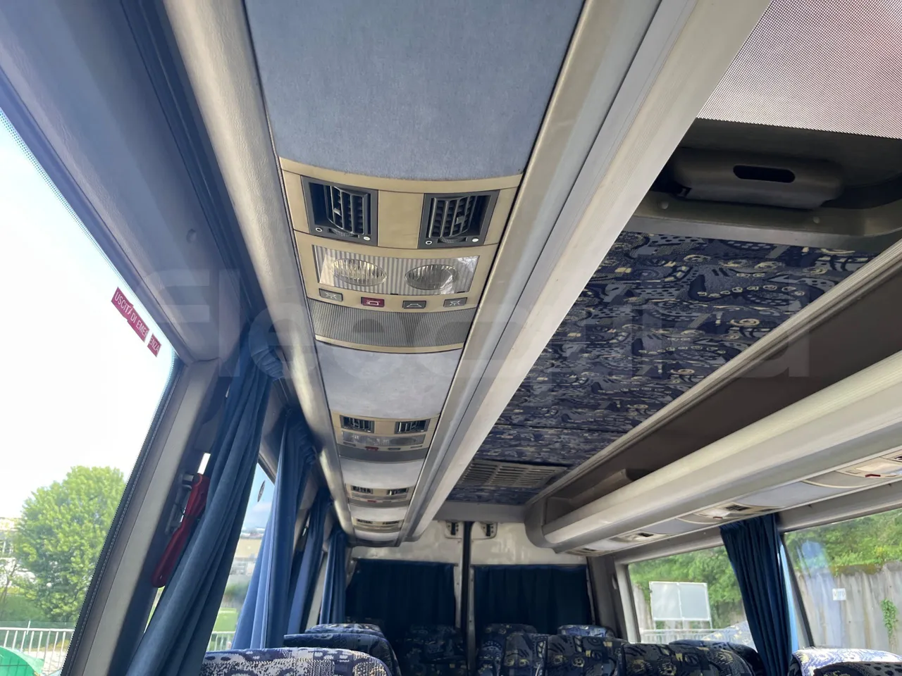 Mercedes-Benz Sprinter 518CDI - EUR4 - 135kW - 7.360m - usb charging detail