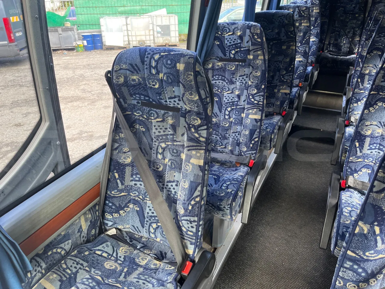 Mercedes-Benz Sprinter 518CDI - EUR4 - 135kW - 7.360m - disabled area photo
