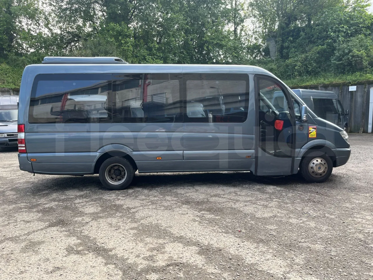 Mercedes-Benz Sprinter 518CDI - EUR4 - 135kW - 7.360m - right side doors closed