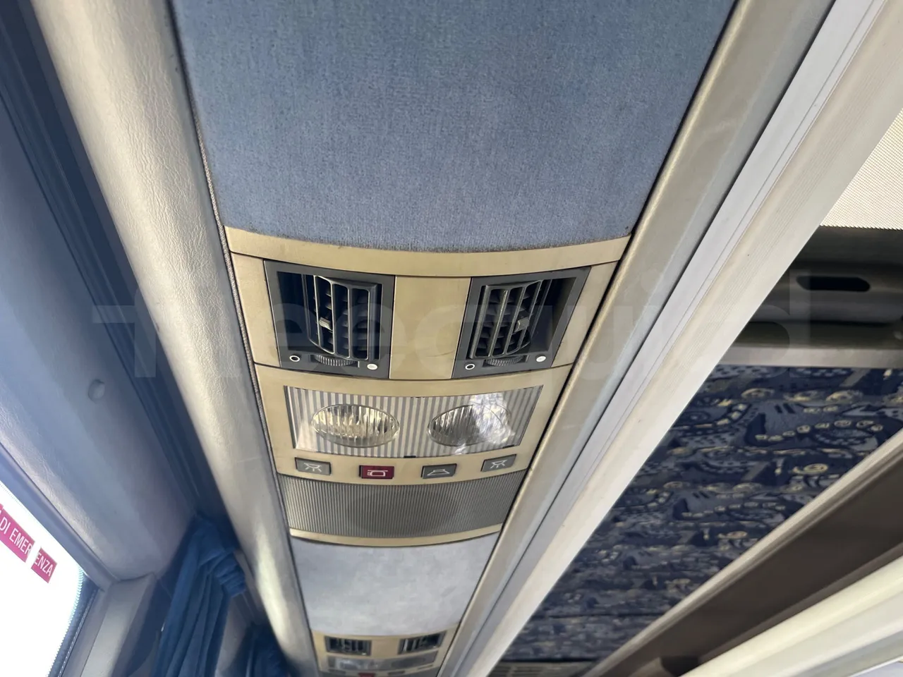 Mercedes-Benz Sprinter 518CDI - EUR4 - 135kW - 7.360m - table detail photo