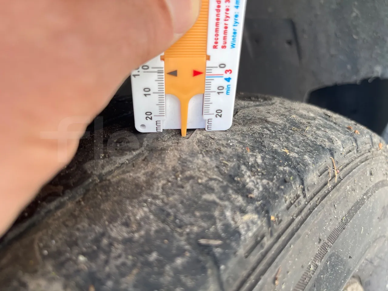Mercedes-Benz Sprinter 518CDI - EUR4 - 135kW - 7.360m - rear left tire photo