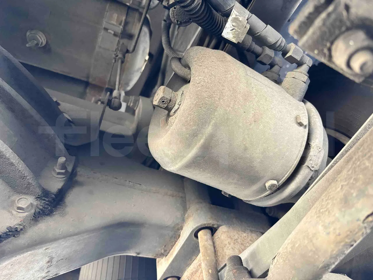 Isuzu Novo - axle 2 caliper brakes left