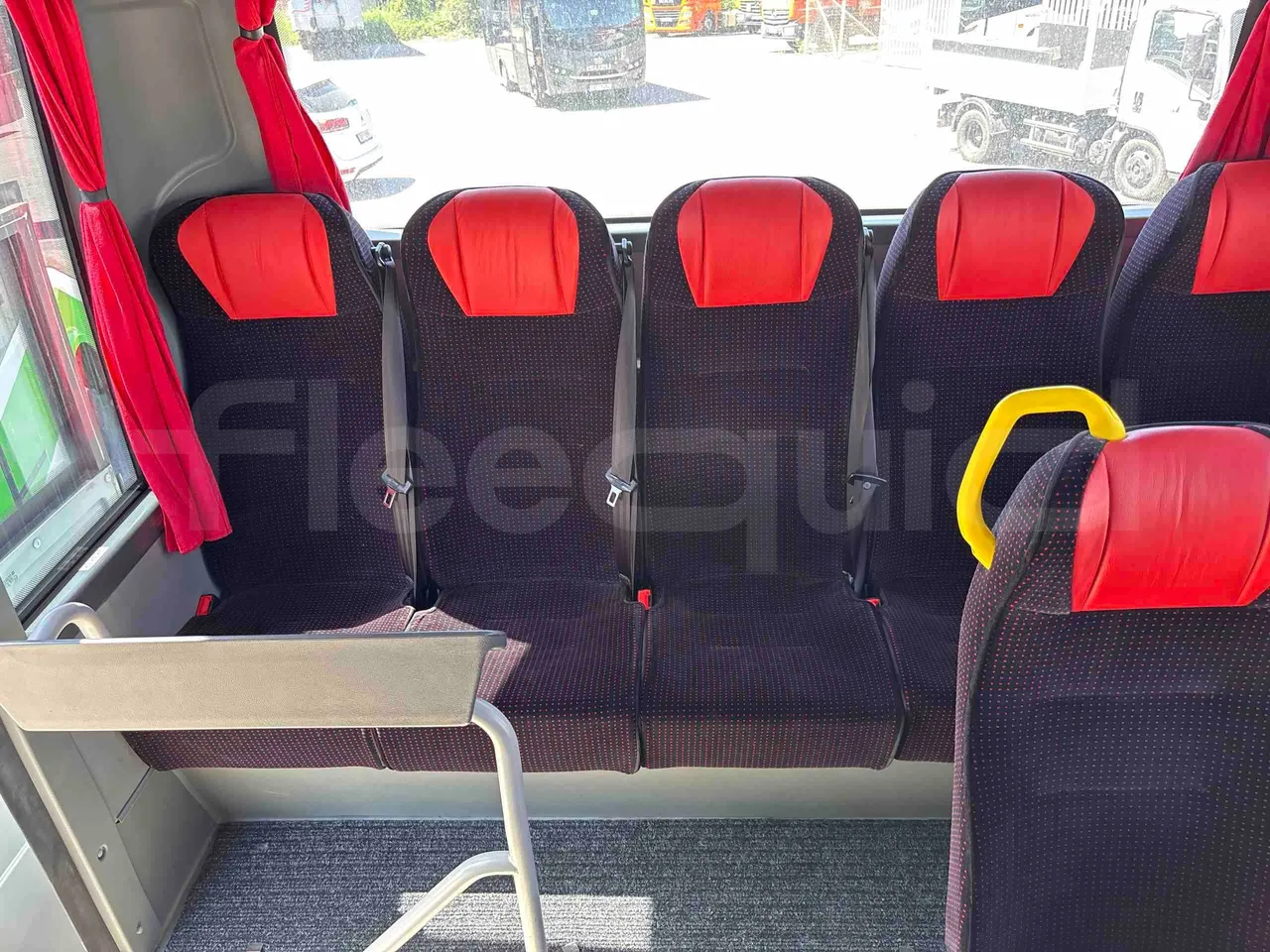 Isuzu Novo - single seat detail