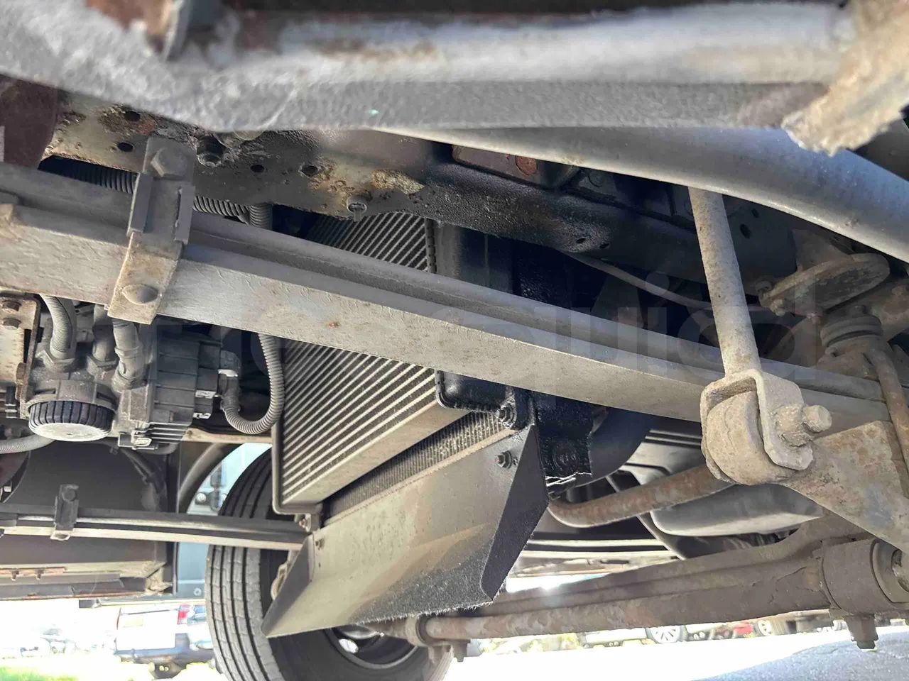 Isuzu Novo - front air springs left