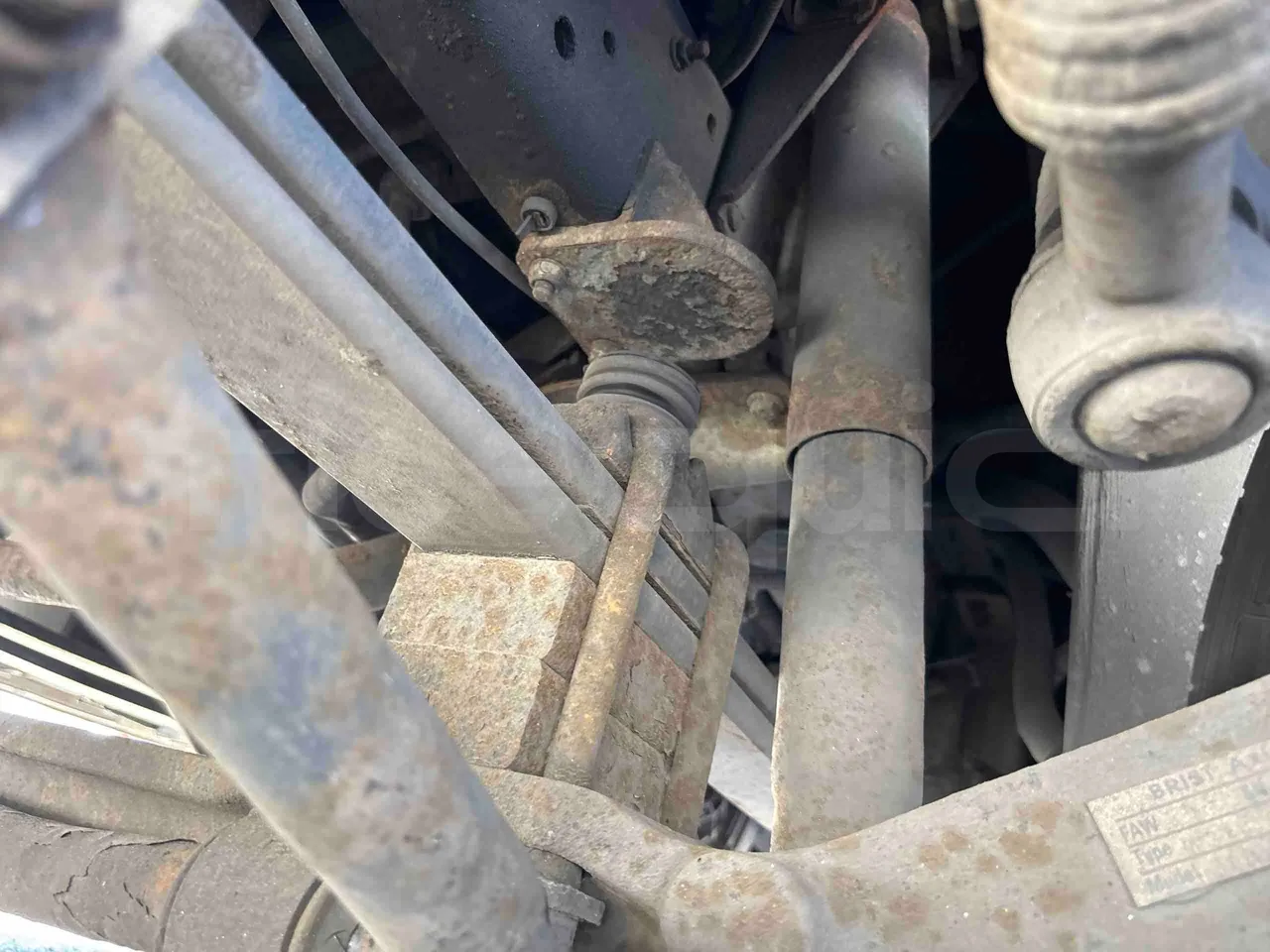 Isuzu Novo - front shock absorbers left