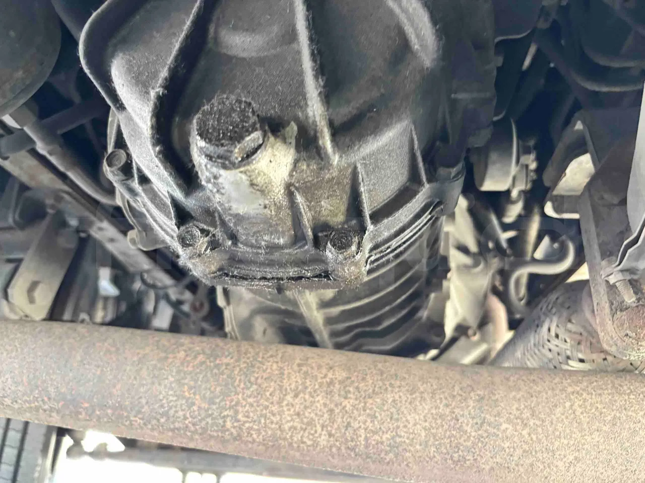 Isuzu Novo - gearbox photo