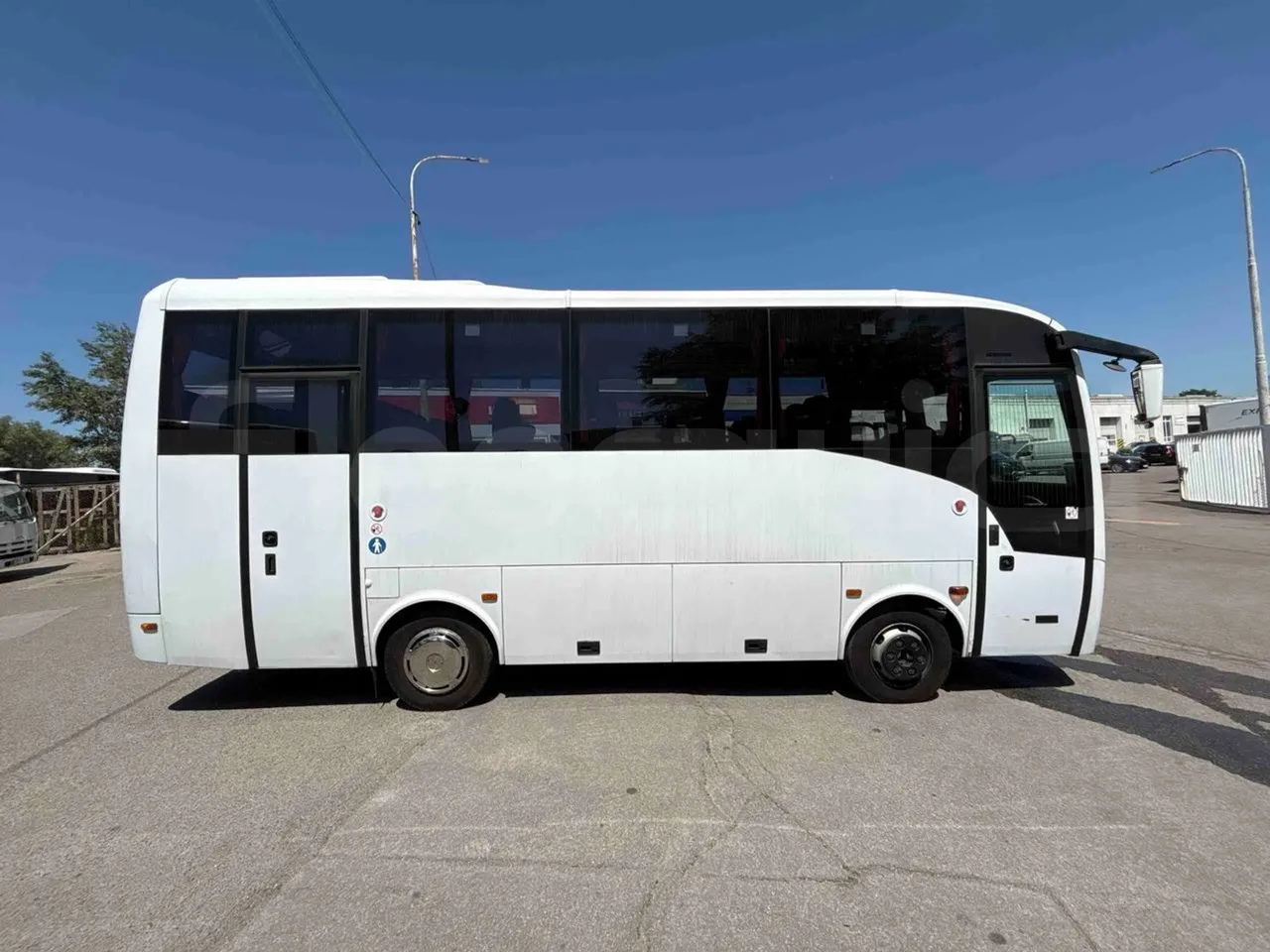 Isuzu Novo - right side doors closed