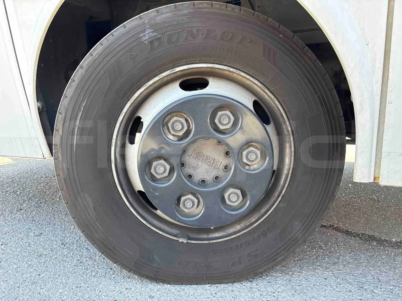 Isuzu Novo - front left tire measurements