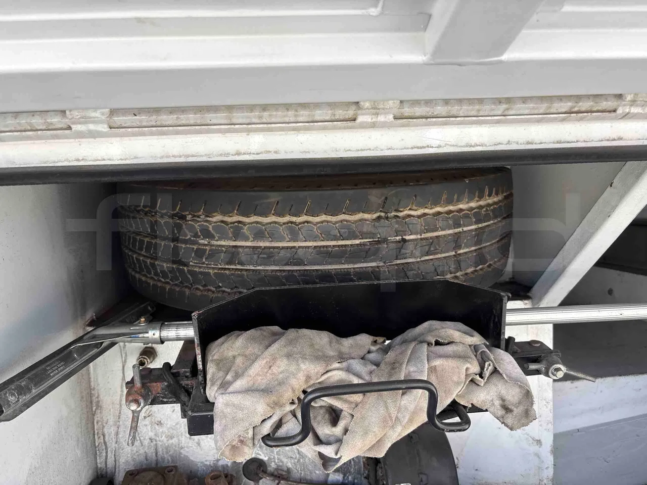 Isuzu Novo - spare wheel