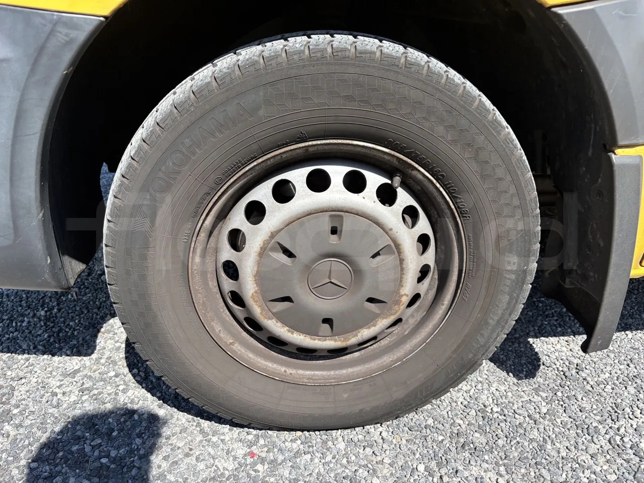 Mercedes-Benz Sprinter - First Axle Left Side: Complete Tyre