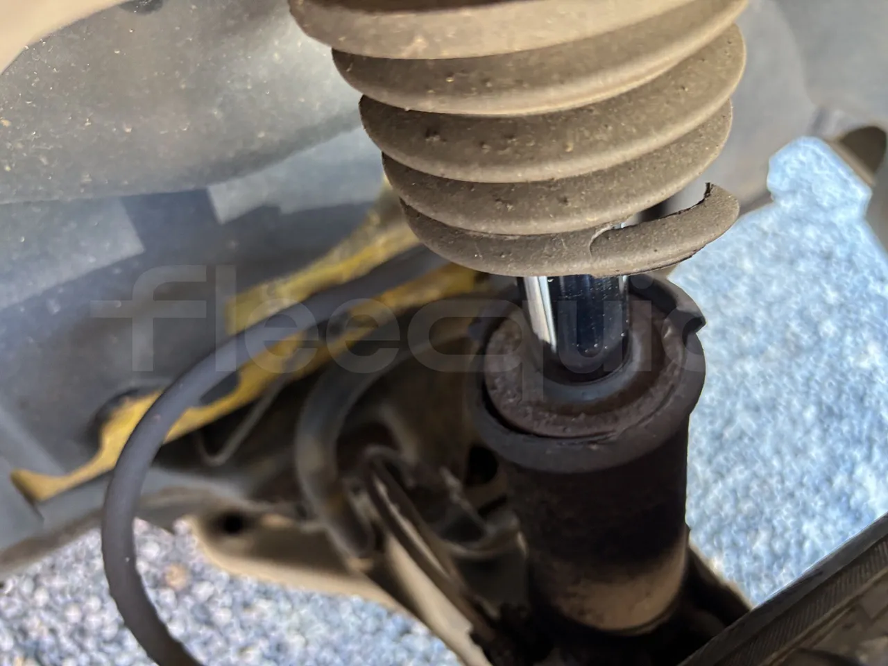 Mercedes-Benz Sprinter - First Axle Shock Absorbers Right Side