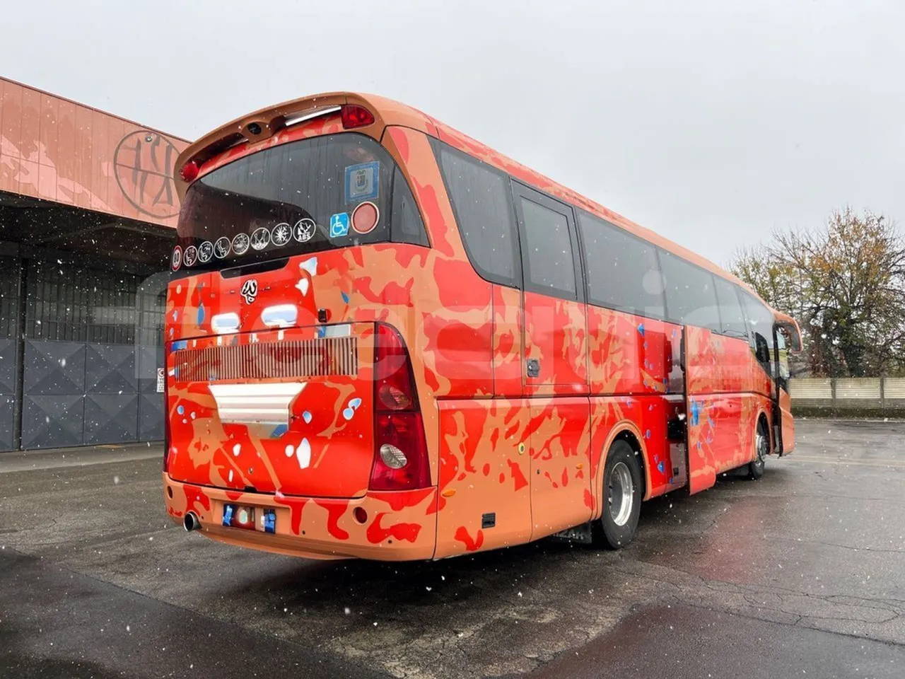 Irizar Scania K420EB 4X2 - Euro 4 - 309 kW - 12 mt - 3/4 right rear doors open