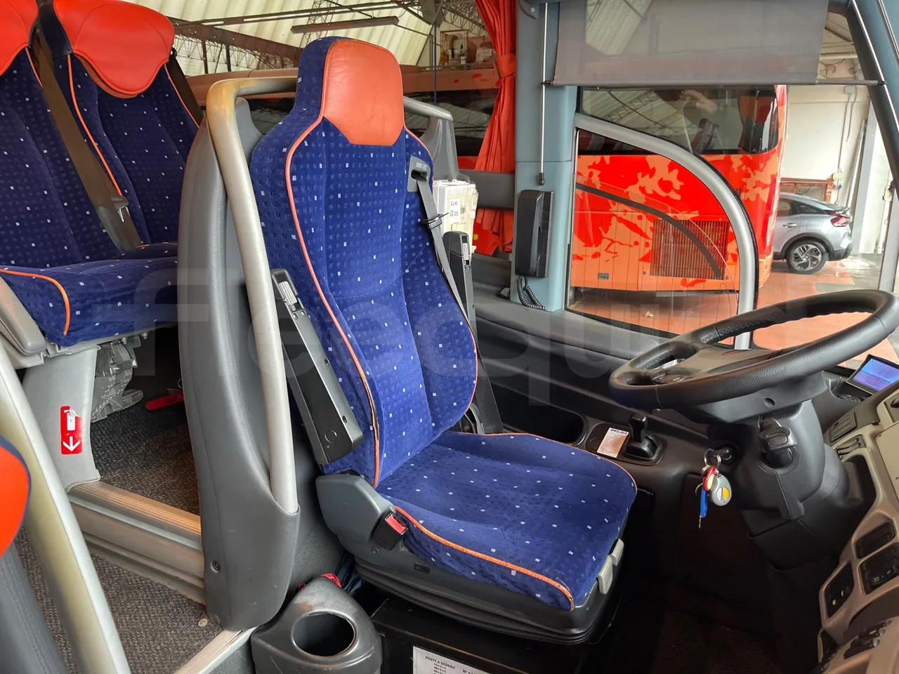 Irizar Scania K420EB 4X2 - Euro 4 - 309 kW - 12 mt - driver's seat photo