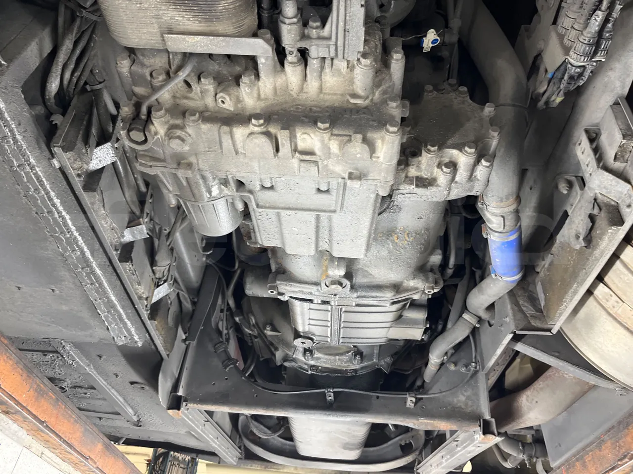 Irizar Scania K420EB 4X2 - Euro 4 - 309 kW - 12 mt - gearbox photo