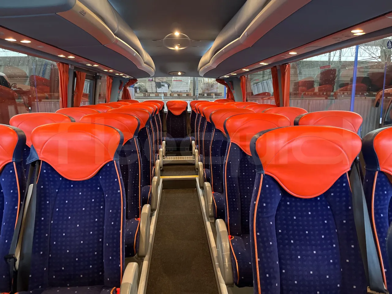 Irizar Scania K420EB 4X2 - Euro 4 - 309 kW - 12 mt - reverse view middle aisle