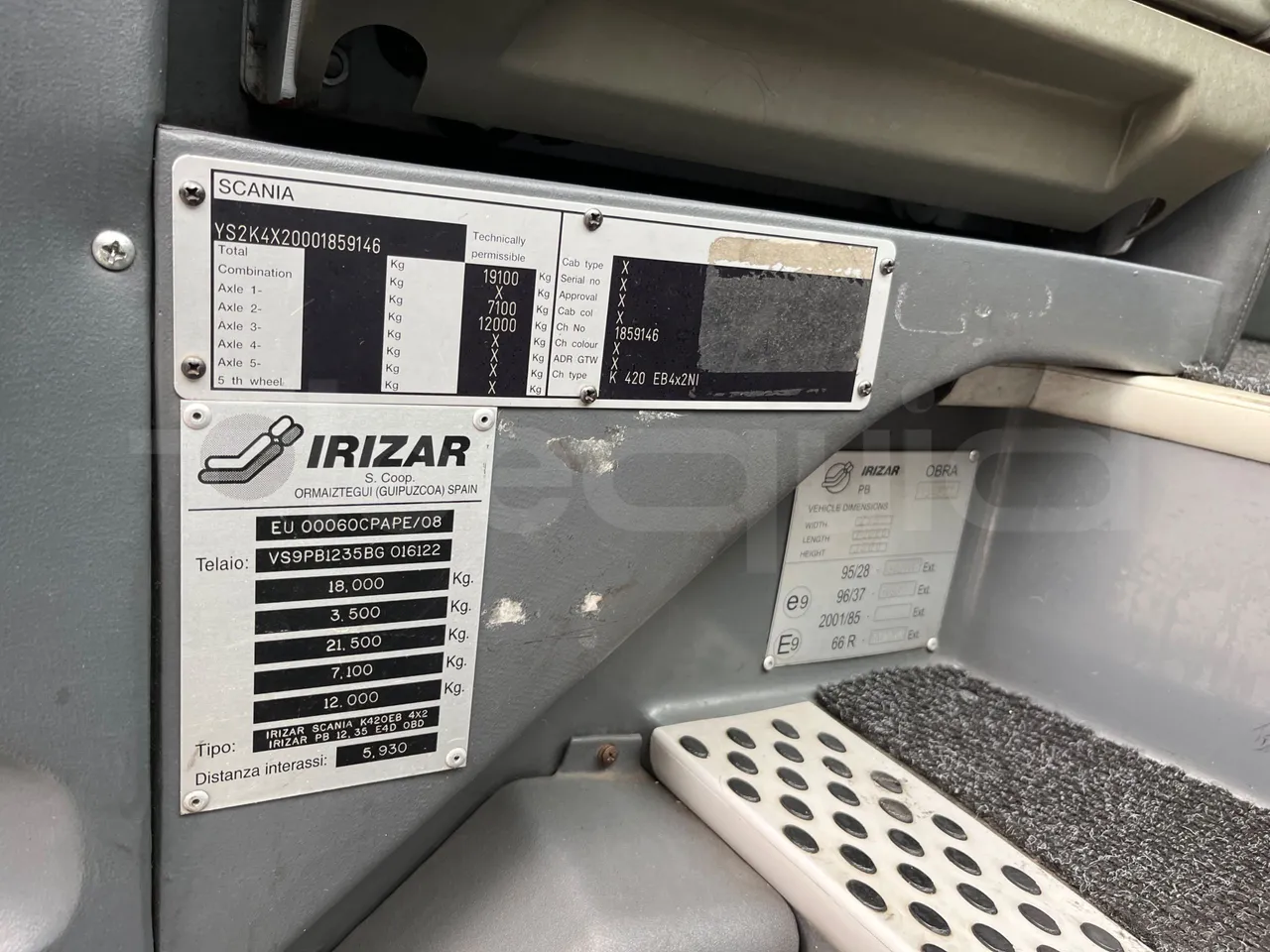 Irizar Scania K420EB 4X2 - Euro 4 - 309 kW - 12 mt - vehicle plate photo