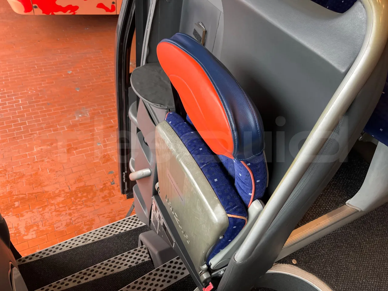 Irizar Scania K420EB 4X2 - Euro 4 - 309 kW - 12 mt - hostess seat photo