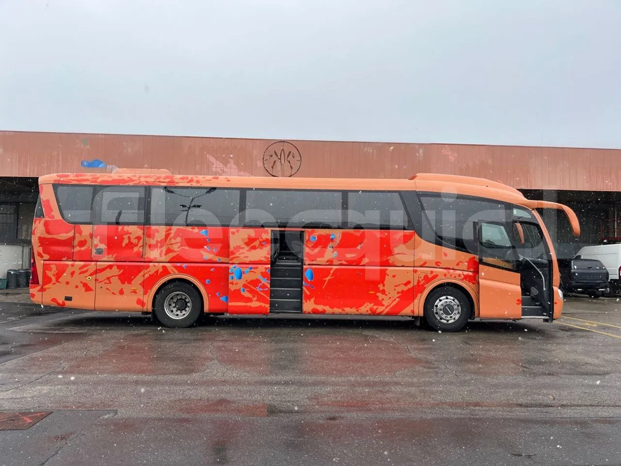 Irizar Scania K420EB 4X2 - Euro 4 - 309 kW - 12 mt - right side doors open