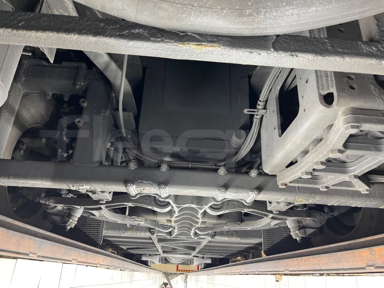 Irizar Scania K420EB 4X2 - Euro 4 - 309 kW - 12 mt - front undercarriage from front