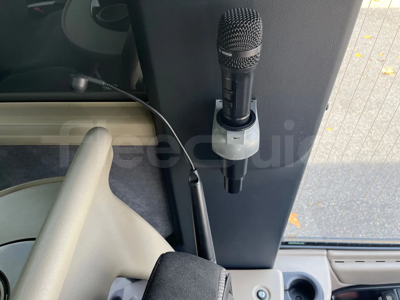 Neoplan Tourliner L  L -  Euro6 - 338 Kw - 13.913 - driver microphone accessories photo