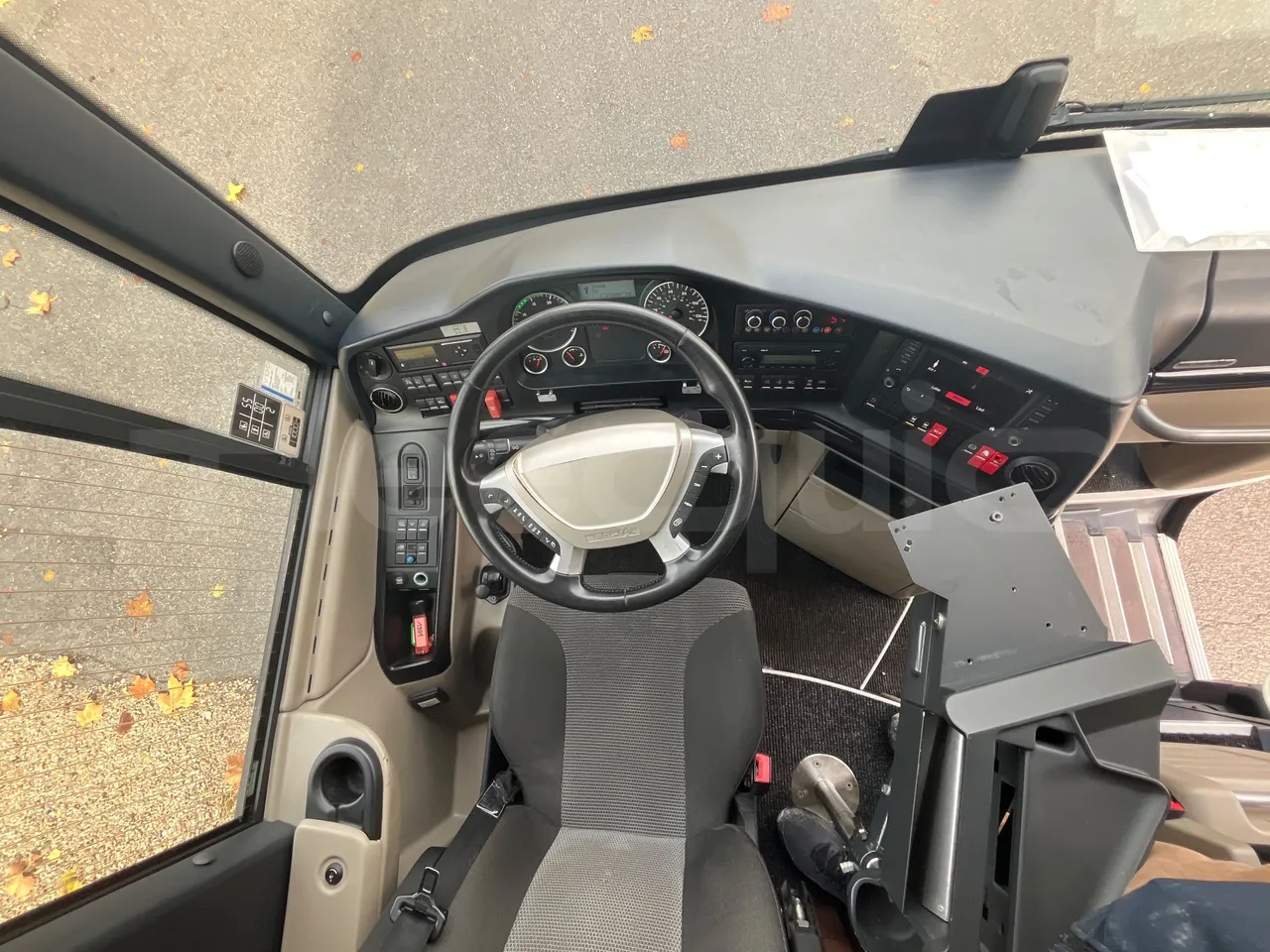 Neoplan Tourliner L  L -  Euro6 - 338 Kw - 13.913 - buttons panels on