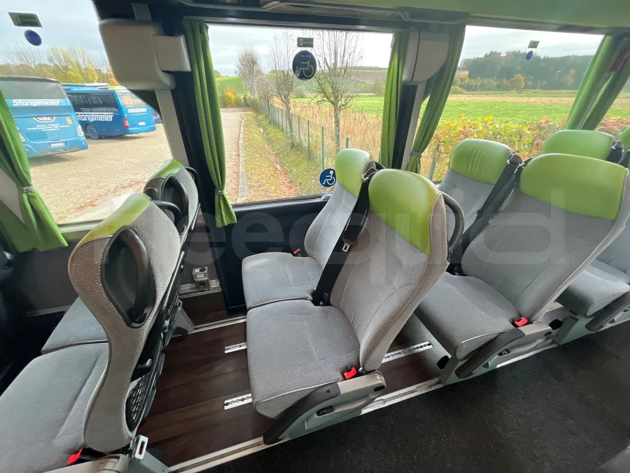 Neoplan Tourliner L  L -  Euro6 - 338 Kw - 13.913 - disabled area photo